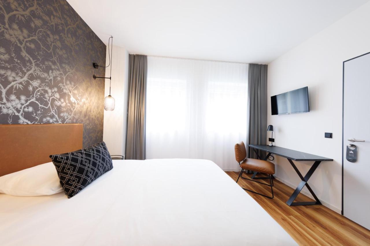 Internationales Studierendenhotel สตุตการ์ต ภายนอก รูปภาพ
